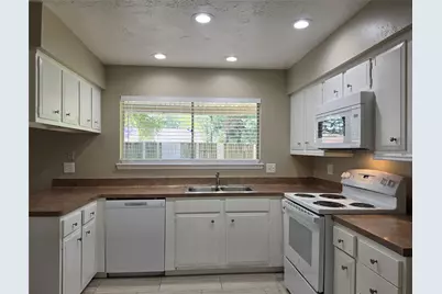 4302 Sloangate Drive, Spring, TX 77373 - Photo 7