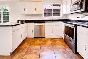 7422 Breccia Dr, Houston, TX 77041 - Photo 7