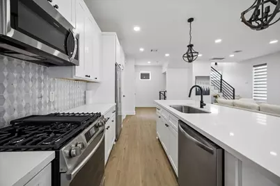 104 E 44th Street #A, Houston, TX 77018 - Photo 7