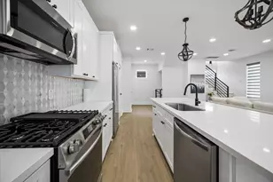 104 E 44th St, Houston, TX 77018 - Photo 7
