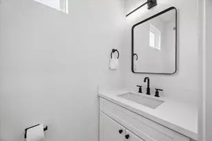 104 E 44th St, Houston, TX 77018 - Photo 11