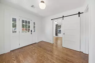 23 N Harris St, Bellville, TX 77418 - Photo 9