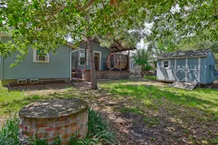23 N Harris St, Bellville, TX 77418 - Photo 23