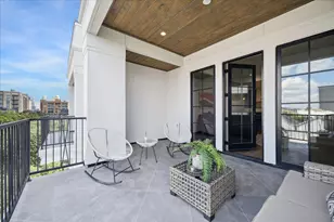 1215 W Pierce St, Houston, TX 77019 - Photo 7