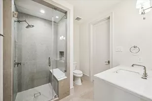 1215 W Pierce St, Houston, TX 77019 - Photo 37