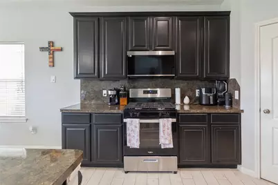 5218 Misty Lane, Bacliff, TX 77518 - Photo 9