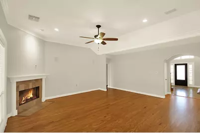 601 Forest Bend Lane, Friendswood, TX 77546 - Photo 9