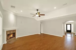 601 Forest Bend Ln, Friendswood, TX 77546 - Photo 9