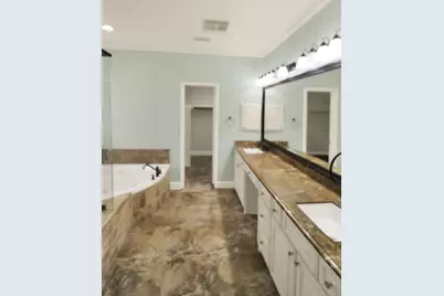 601 Forest Bend Lane, Friendswood, TX 77546 - Photo 13