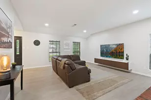 91 N Pathfinders Cir, The Woodlands, TX 77381 - Photo 7