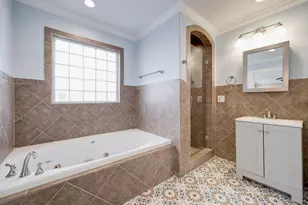 411 Lindale St, Houston, TX 77022 - Photo 11