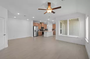 5246 Big Dipper Dr, Rosharon, TX 77583 - Photo 3