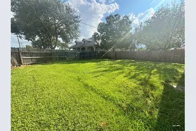 2432 38th Avenue N, Texas City, TX 77590 - Photo 17