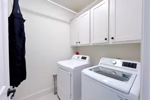 939 Queen Annes Rd, Houston, TX 77024 - Photo 25