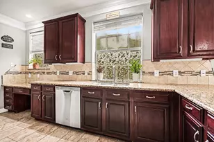 54 Parsley Ct, Lake Jackson, TX 77566 - Photo 13