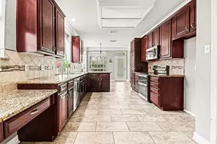 54 Parsley Ct, Lake Jackson, TX 77566 - Photo 11