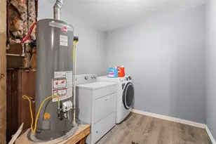 302 County Park Dr, League City, TX 77573 - Photo 19