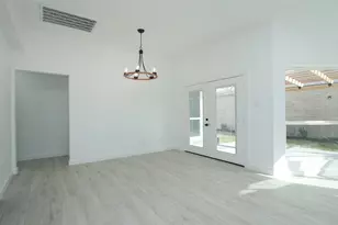 8518 Furlong Ln, Houston, TX 77071 - Photo 11