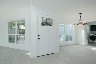 8518 Furlong Ln, Houston, TX 77071 - Photo 7