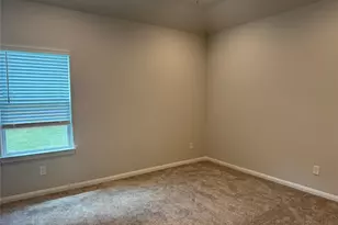 11893 E Gate Dr, Willis, TX 77318 - Photo 9