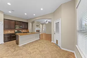 22403 Pebble Falls Ln, Tomball, TX 77375 - Photo 5