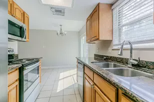 15406 Markwood Ct, Houston, TX 77053 - Photo 13