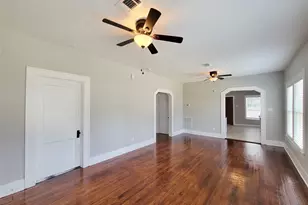 802 E 39th, Houston, TX 77022 - Photo 11