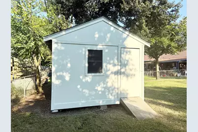 913 Wimberly Street, Angleton, TX 77515 - Photo 23