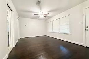 913 Wimberly St, Angleton, TX 77515 - Photo 3