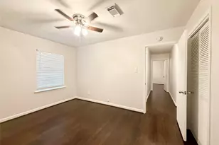 913 Wimberly St, Angleton, TX 77515 - Photo 13