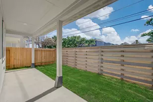 3112 Valley Peak Dr, Houston, TX 77063 - Photo 21