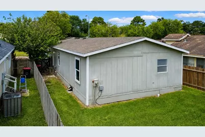 11822 Greenspark Lane, Houston, TX 77044 - Photo 5