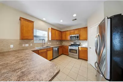 18123 Hillock Glen Lane, Cypress, TX 77429 - Photo 9