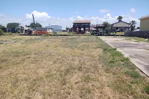 94 Neptune, Sargent, TX 77414 - Photo 1