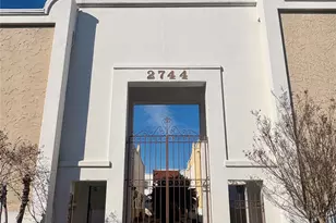 2744 Briarhurst Dr, Houston, TX 77057 - Photo 17