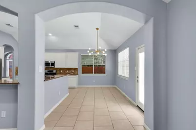 7 Caelin Court, The Woodlands, TX 77382 - Photo 17