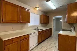 2126 Collingsfield Dr, Sugar Land, TX 77478 - Photo 9