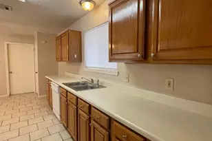 2126 Collingsfield Dr, Sugar Land, TX 77478 - Photo 11