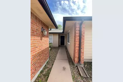 2126 Collingsfield Drive, Sugar Land, TX 77478 - Photo 3