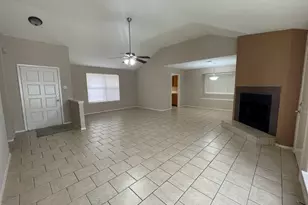 2126 Collingsfield Dr, Sugar Land, TX 77478 - Photo 5