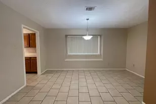 2126 Collingsfield Dr, Sugar Land, TX 77478 - Photo 9