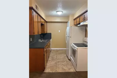 405 Oak Street #104, Brazoria, TX 77422 - Photo 3