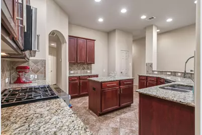 15919 Walnut Shores Drive, Houston, TX 77044 - Photo 9