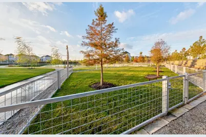 6114 Cottage Grove Lake Drive, Houston, TX 77007 - Photo 11