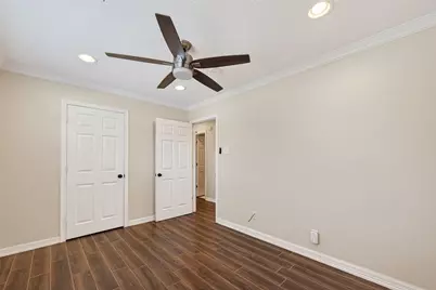 2010 Spillers Lane, Houston, TX 77043 - Photo 9