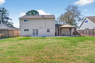 2010 Spillers Ln, Houston, TX 77043 - Photo 11