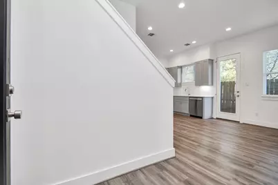 9012 Laverne Laurel Lane, Houston, TX 77080 - Photo 5