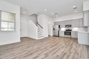 9012 Laverne Laurel Ln, Houston, TX 77080 - Photo 7