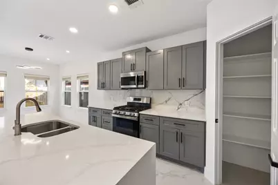 1121 Austin Street, Rosenberg, TX 77471 - Photo 23