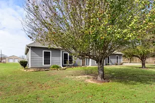 13942 Longstreet Rd, Willis, TX 77318 - Photo 3